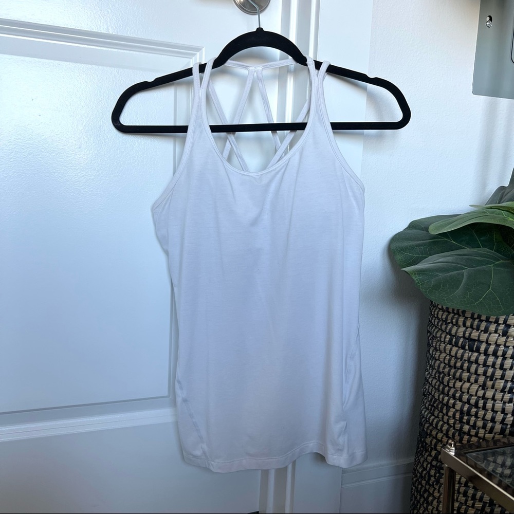 Gap Fit Breathe workout top